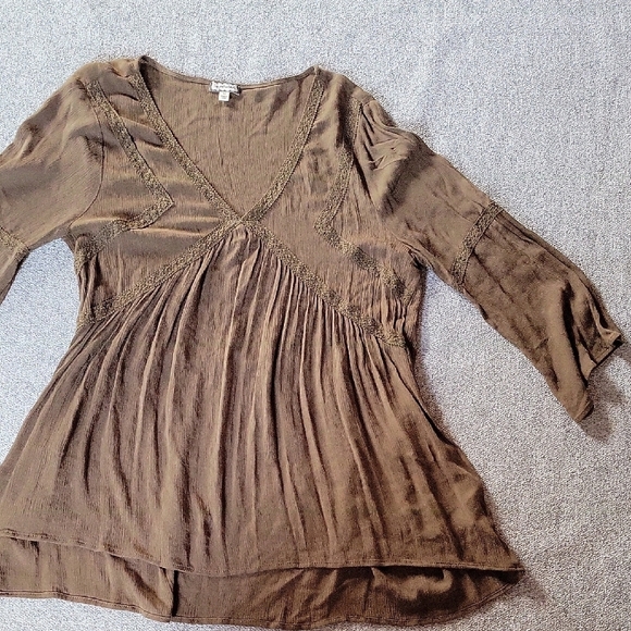 Eyeshadow Olive Green Color  Asymmetrical Blouse Long Sleeve Size M /100% Rayon - Picture 5 of 11